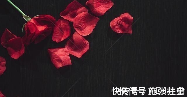 陌上花开@20个最流行的古诗句,美到了灵魂深处,终于知道出处了