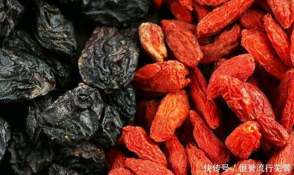 零食|谁说葡萄干只能当零食,学会这些吃法,营养翻倍,美味又馋人