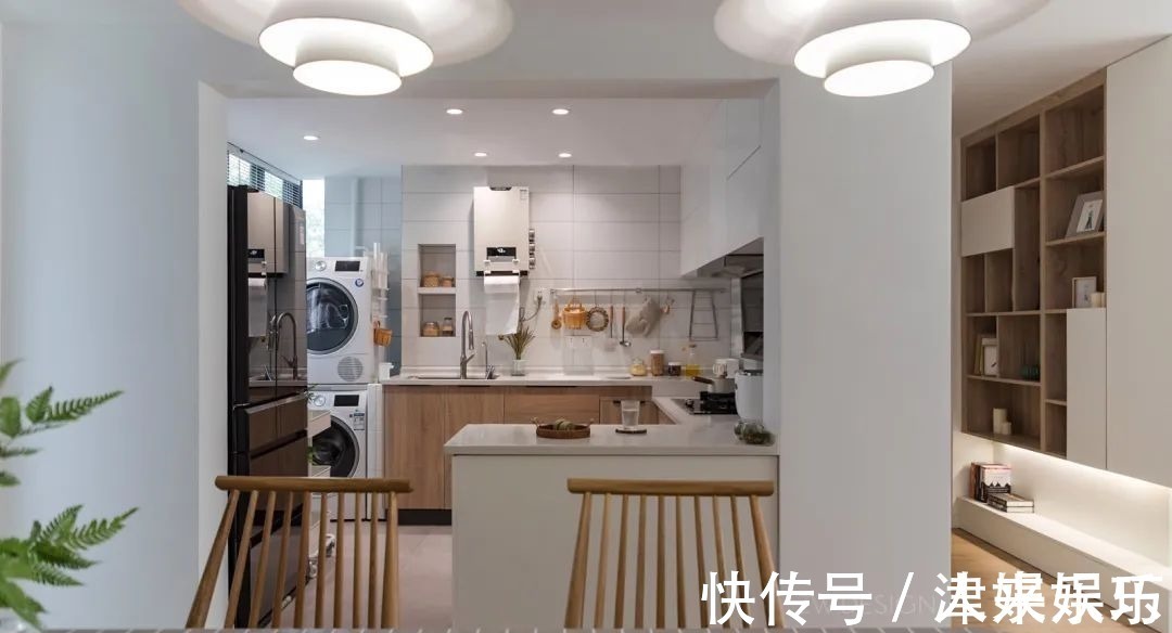 床头柜|103㎡现代简约,留白+原木+绿植,让生活悠闲舒适有故事