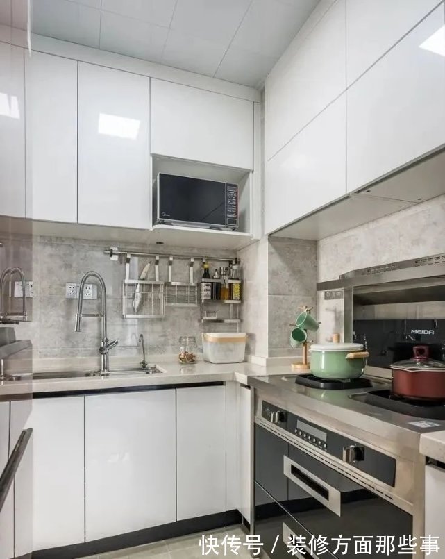 现代|102㎡现代轻奢风，时尚却不失质感，邻居们看了都纷纷点赞！