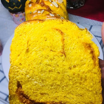 南瓜夹馅奶香土司