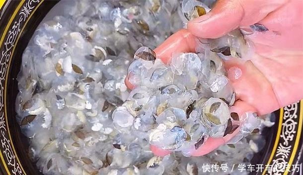 它是“天然骨胶原”,懂吃的视其为宝,可惜好多人把它当垃圾扔了!