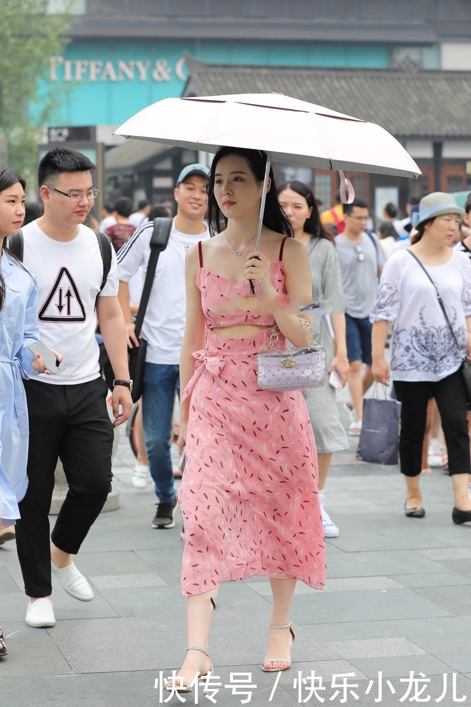 小小的|非常有灵气的少女!小小的鼻子微微上翘,带回家是爸妈喜欢的类型