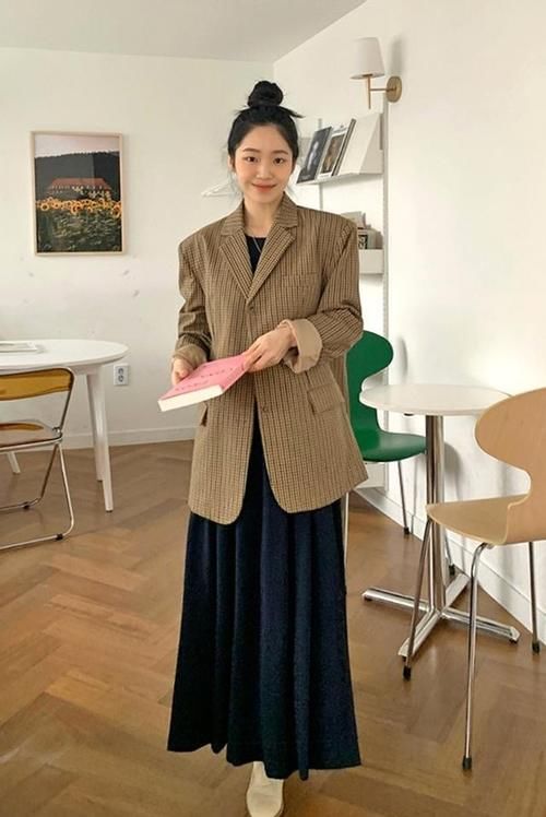 早春外套不用买太多，有这“3件”就够了，时髦百搭又高级