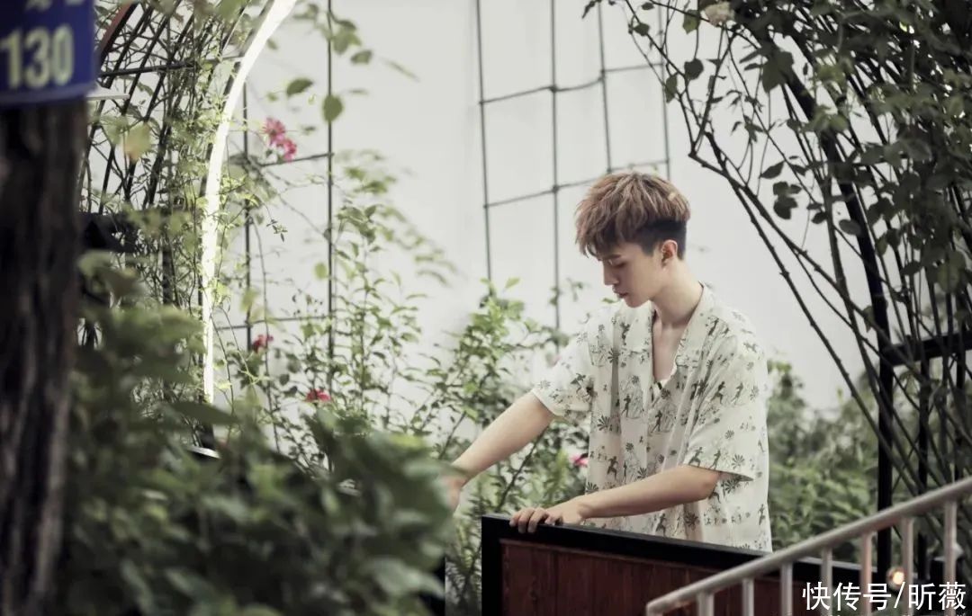 慵懒|从秀场到日常，关不住的睡衣风style席卷娱乐圈