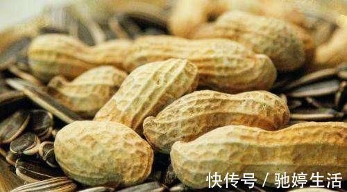 营养物质|每天早餐一小把坚果,通便保护心血管,但性价比最高的不是山核桃