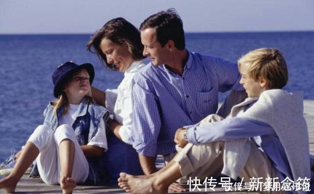 小小年纪|娃这些表现其实是“假聪明”,外人一眼看穿,家长却沾沾自喜