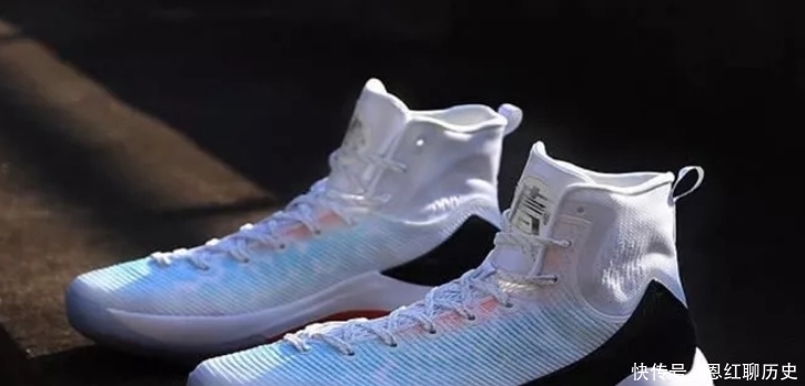 颜值|“颜值第一,性能第二”,打球不行球鞋来凑,一波高颜值球鞋推荐