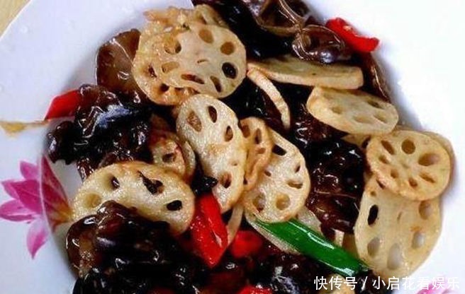 玉米|美食推荐:莲藕炒木耳、黄焖鸡翅、辣子鸡中翼、玉米烧排骨的做法