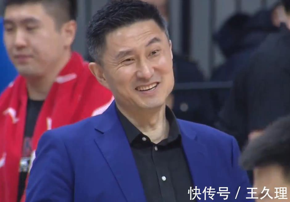 郭艾伦|全面崩盘,广东三节认输!胡明轩11中4,张镇麟半场空接杀人诛心