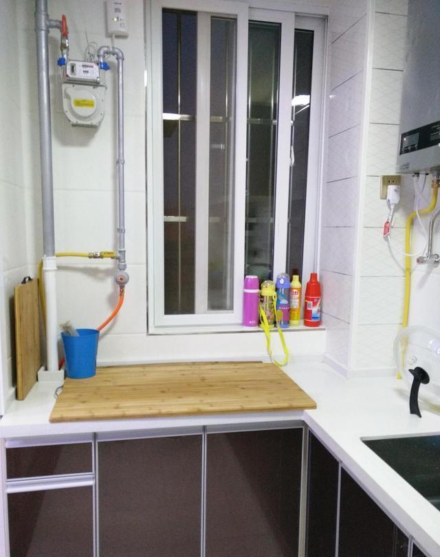 实用|老公坚持把卧室阳台抬高30公分，完工等于多出一间房，太实用了