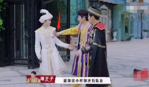 奇異劇本鯊|魏大勛套路王源被反客為主，暖男王源還幫NPC要女生電話