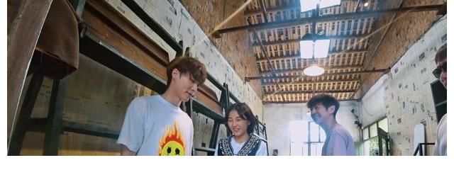 黄渤|《向往的生活》预告套路深，想看黄渤？别高兴太早