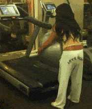 |搞笑GIF:相个亲居然没看清对方长啥样!