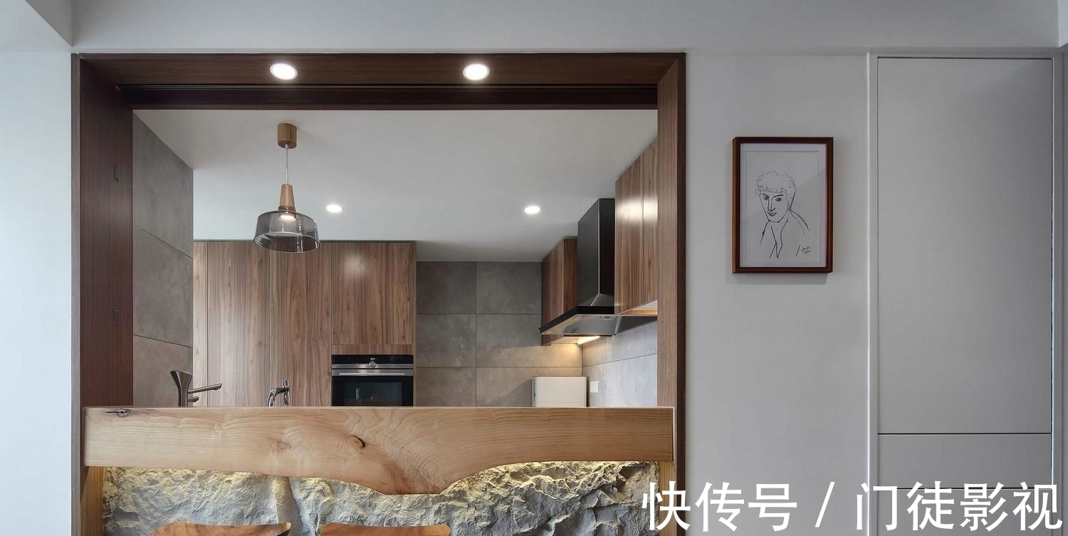 简约风|138㎡现代简约风,装下来花费20W,电视墙设计堪称一绝