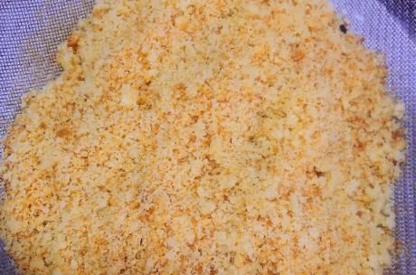 一块钱|面包糠快速自制方法，5分钟就搞定，成本一块钱，放冰箱能吃半年