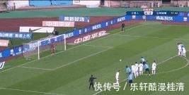 大连人|谢鹏飞梅开二度，博阿滕点射扳回一城，沧州雄狮2-1大连人