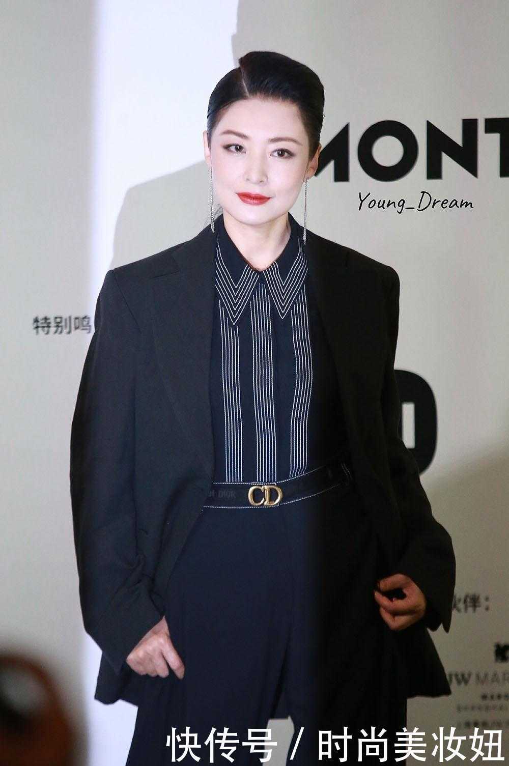 连体裤|周涛这回惊艳红毯了,梳大背头配西装女王范十足,差点认不出