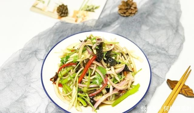 涼拌洋蔥在家怎么做好吃這3個訣竅學(xué)會了,做出來不比飯店差!