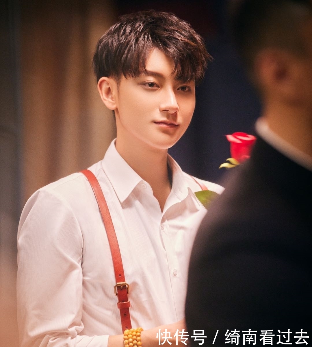 npc|黄子韬“综艺小神兽”艺能再认证 《萌探探探案》首播好评如潮