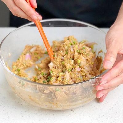 黑全麦粉|麦麸鸡肉饼