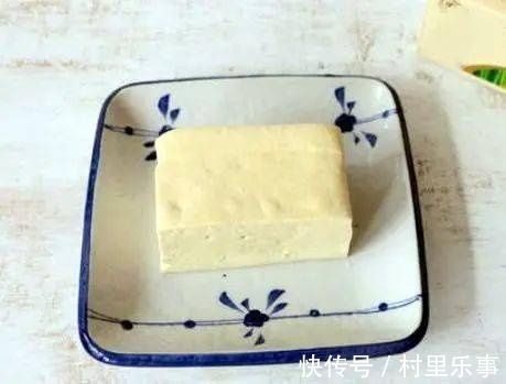 豆腐|白菜炖豆腐,很多人搞错豆腐白菜下锅顺序,难怪豆腐易碎白菜难吃