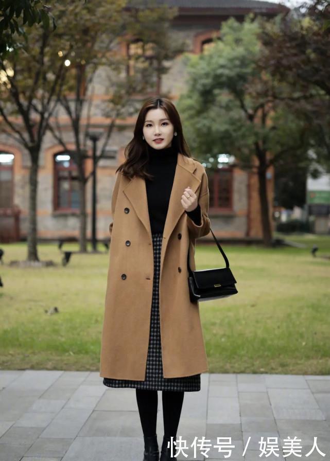 告别显老的黑色,春天穿“咖啡色”服装,高级温柔显气质,真美