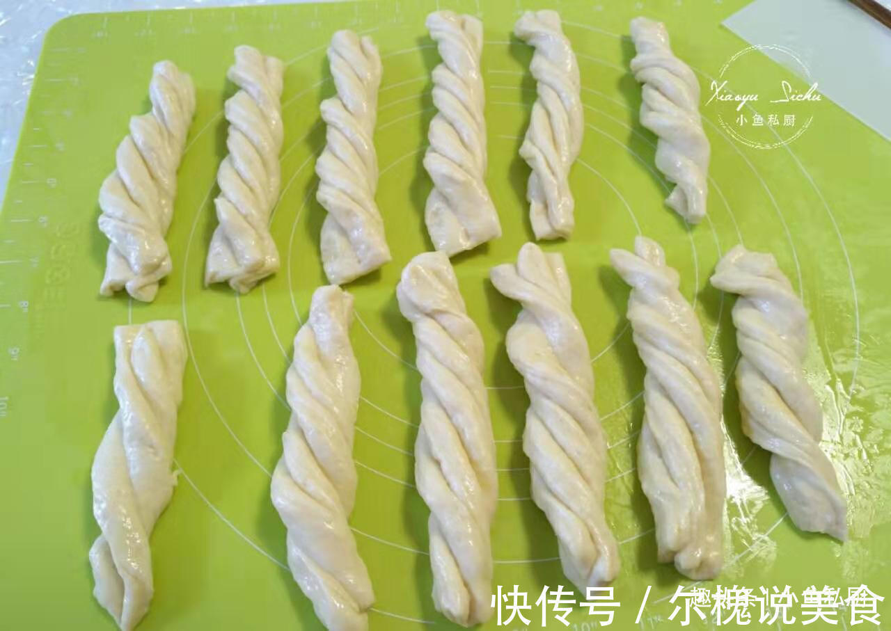 家里有面粉吗跟我一起做油条吧,不用泡打粉,零难度,一次成功
