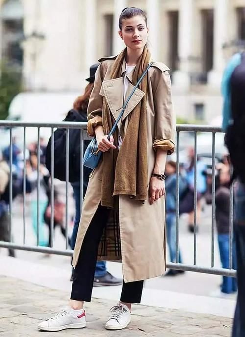 阔腿裤已经过时了？今春流行穿的是“卡布里裤”，显高又显瘦