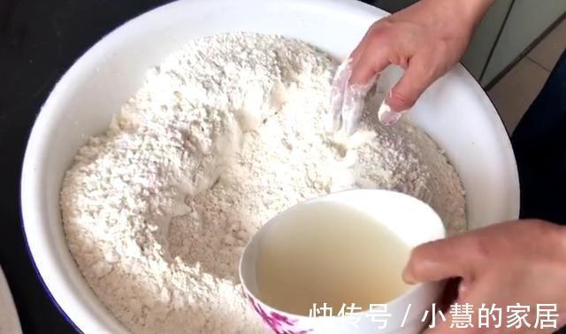 酵母粉|酵母粉的用量看包装袋上的推荐量?9成人被误导,难怪包子不松软