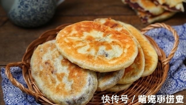 平底锅也能做的红豆馅酥饼,猪油黄油都不用,香甜美味酥掉一地渣