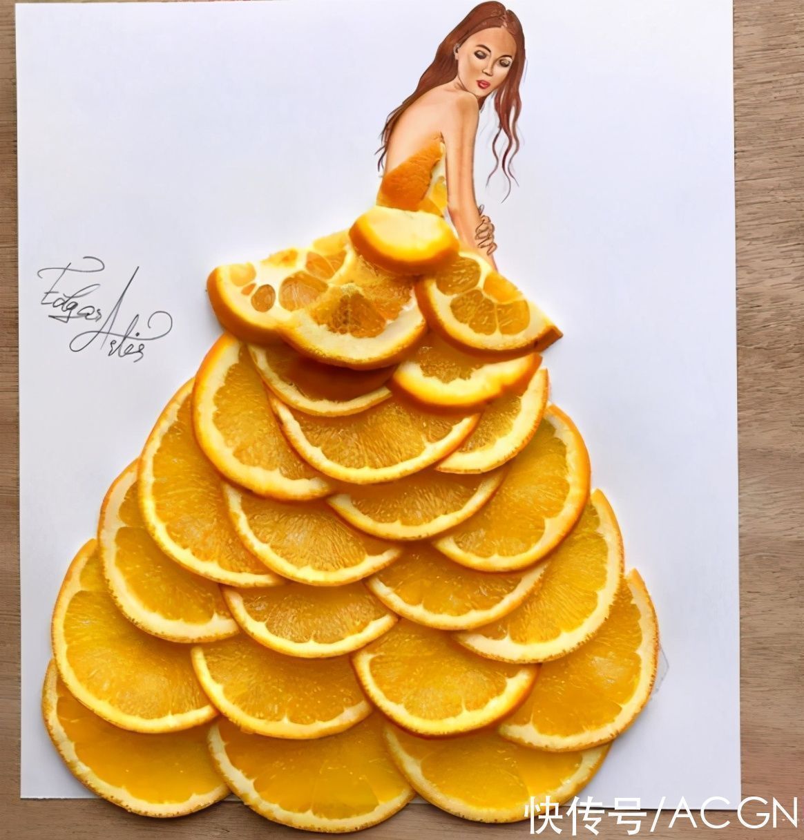 大佬|画师大佬太有创意,用面条和汉堡给美女当裙子,看了感觉挺有食欲