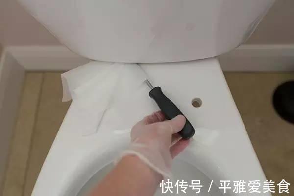 生活小妙招：卫生间的各个角落要打扫干净，赶紧收藏起来吧