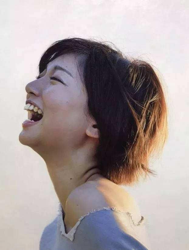 肖像之相$他画了一幅水中少女,放大5倍,专家:冷军败了