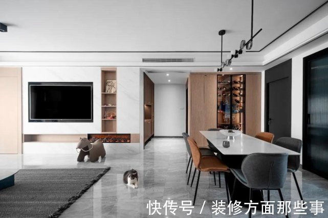 二厅|129平现代风四居室,在灰色空间汇总加入木质元素,更加有温度