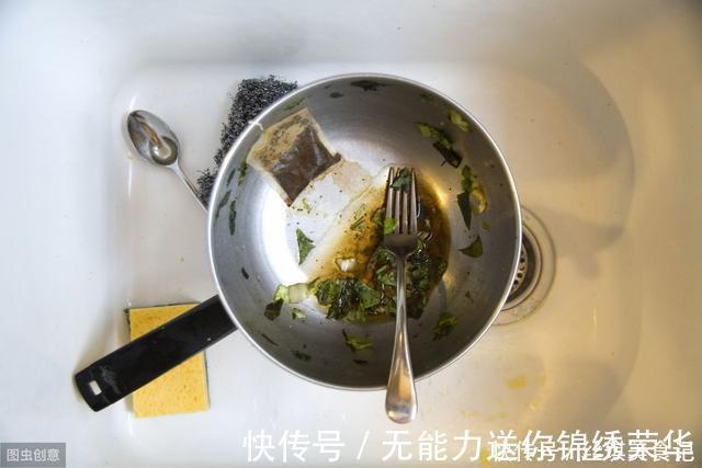 小苏打做清洁已经落伍了,把2样东西混一起,比小苏打强10倍