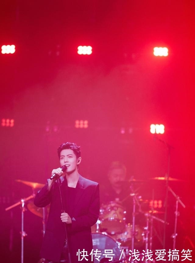 所以的人 肖战被抨击演《王牌部队》未培训军姿不正,却不料他经得起考究