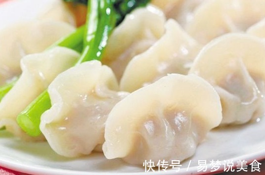 拌饺子馅时，不要只会放油，学会这一招，饺子鲜嫩多汁特别香