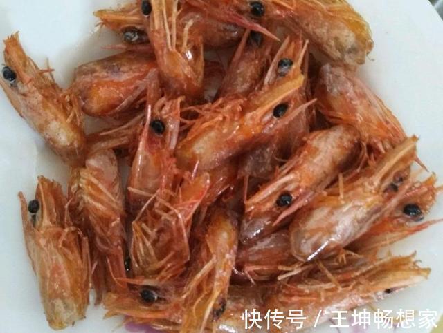 虾头里面是精华还是脏东西可以吃吗才知道,这么多年虾白吃了