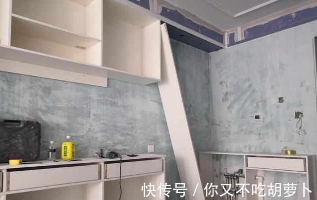装修|柜子是装修最深最大的“坑”,全屋定制柜和木工现场打,哪个实用