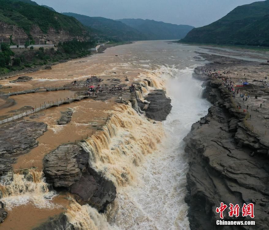 黄河|山西吉县：黄河壶口瀑布现“半清半浊”景观