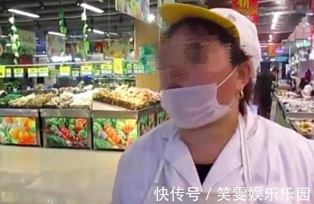 老人|老人带4岁娃超市疯狂试吃草莓,被制止孩子发怒:“我打死你!”