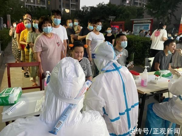 郑州市妇幼保健院|浑身湿透!“最美天使”头上别老冰棍做核酸检测