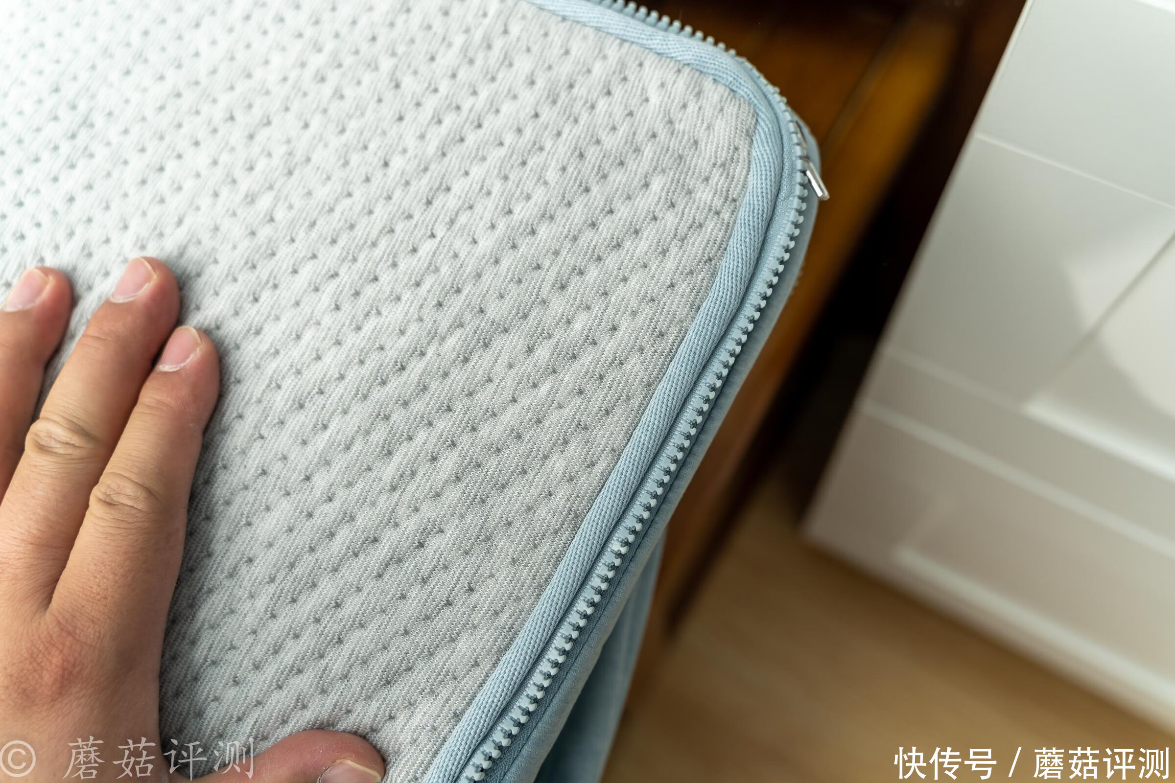 床垫|软硬兼具，好睡舒适、网易云舒零压感软硬两用弹簧床垫 体验评测