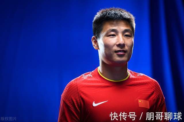 上半场|国足战平澳大利亚:李铁是完全拼了,才上的4名归化球员?