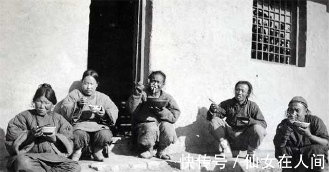 摩罗诗力说$英国人目击清朝刑场砍头,见到围观群众在欢呼,留下一句评价