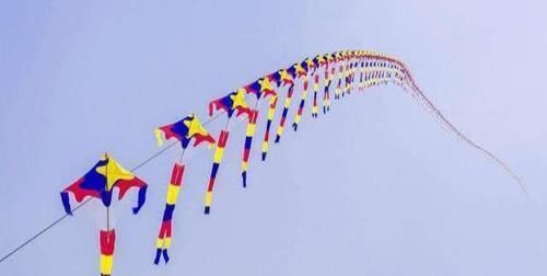 宇宙中所有星球都悬在空中，是什么力量在起作用这里告诉你答案