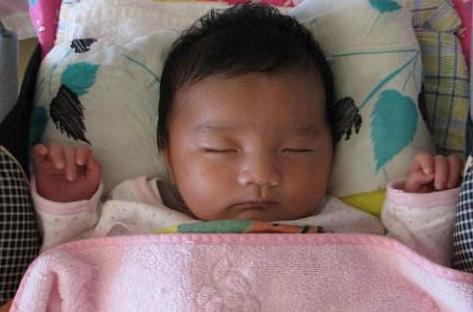 宝妈|宝宝睡觉若有4个动作,暗示大脑发育好,娃全有就偷偷乐吧