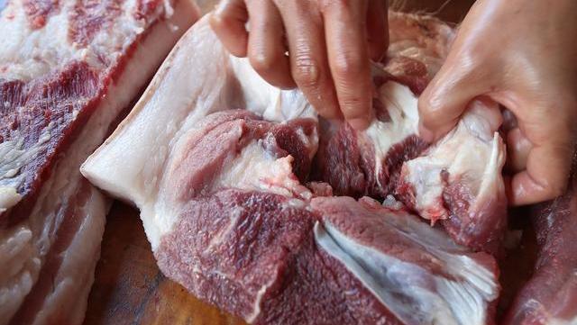 猪脖子肉|猪血,猪肺,猪脖子,都不能吃不少人蒙在鼓里,今天告诉你答案