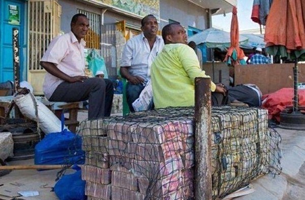 不懂金融的朱元璋发行纸币,通货膨胀逃不掉,不过也有意外收获